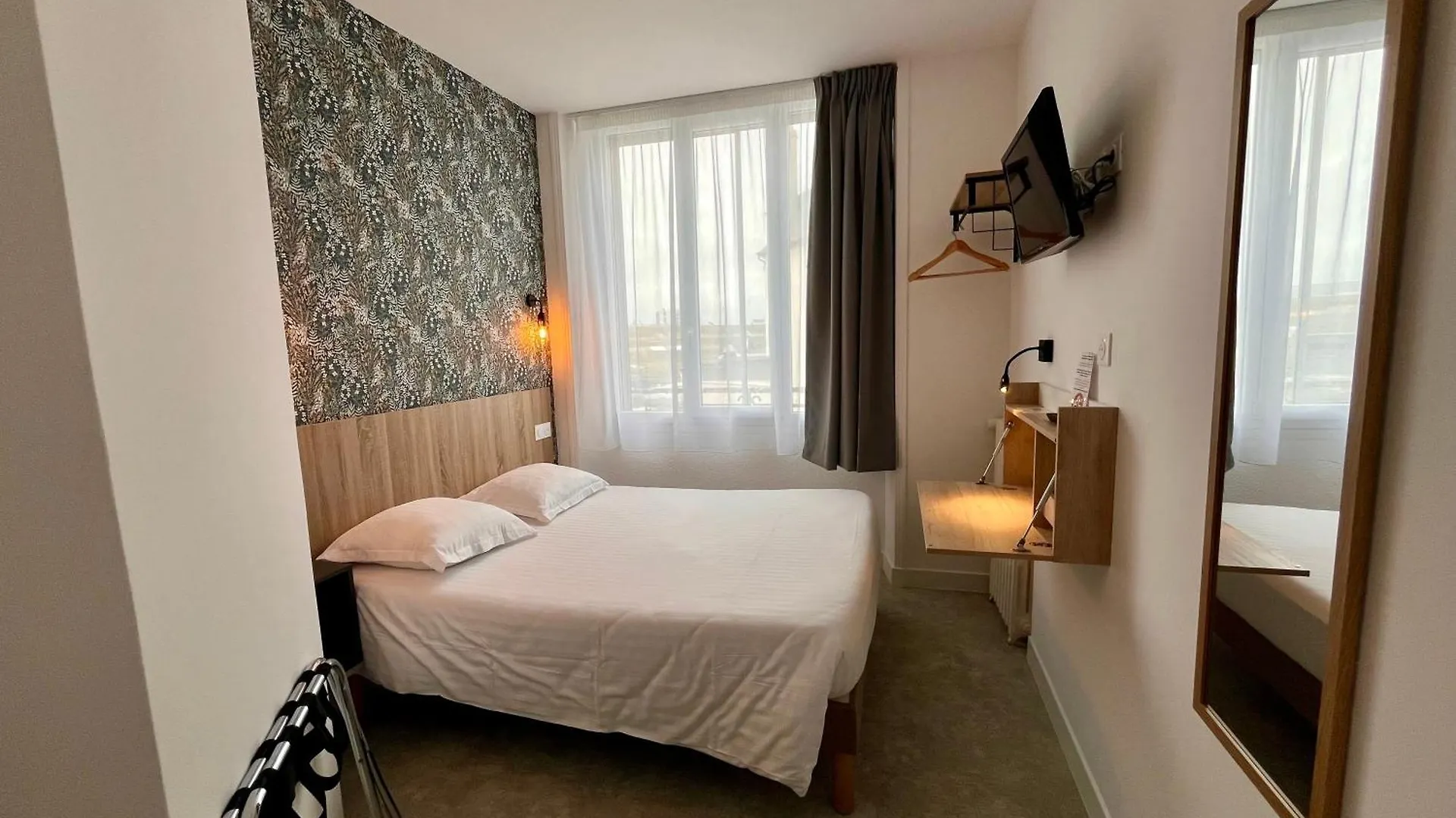 Hotel Hôtel Le Keroman Lorient