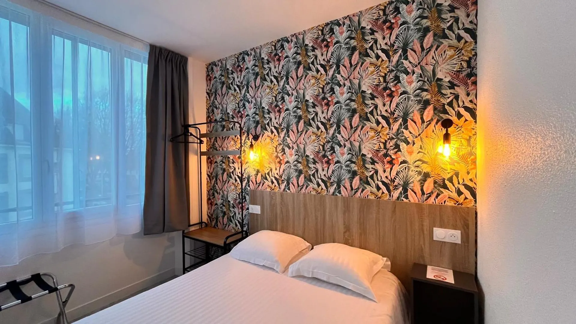 Hotel Hôtel Le Keroman Lorient