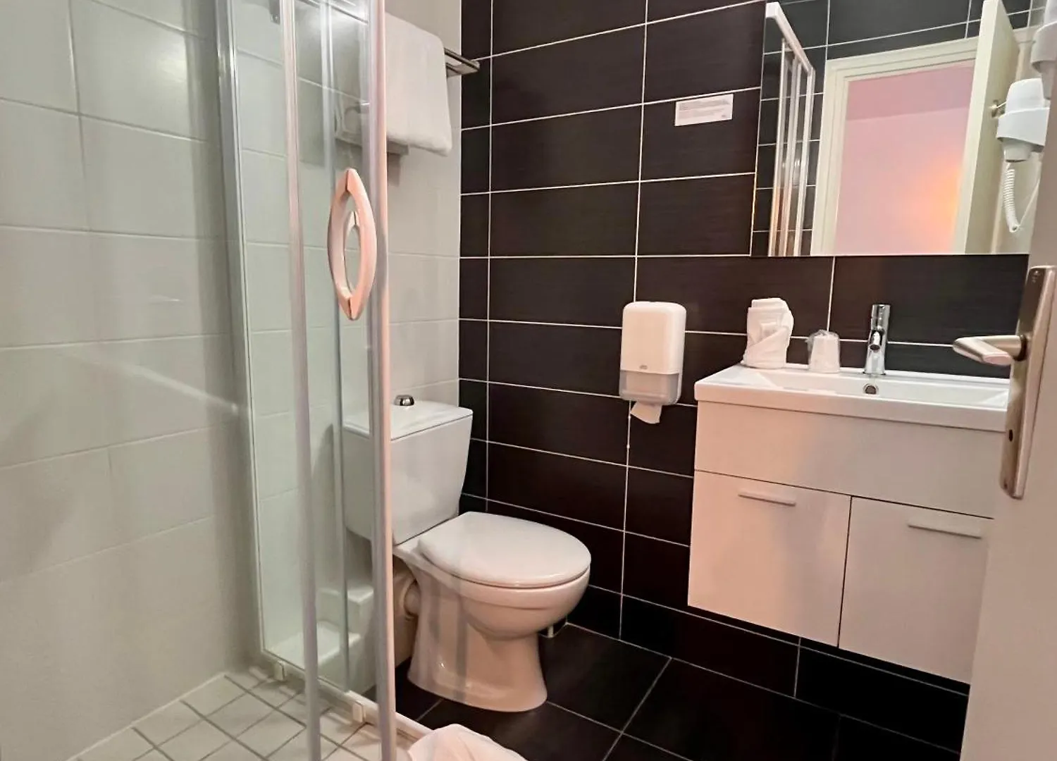 ** Hotel Hôtel Le Keroman Lorient France