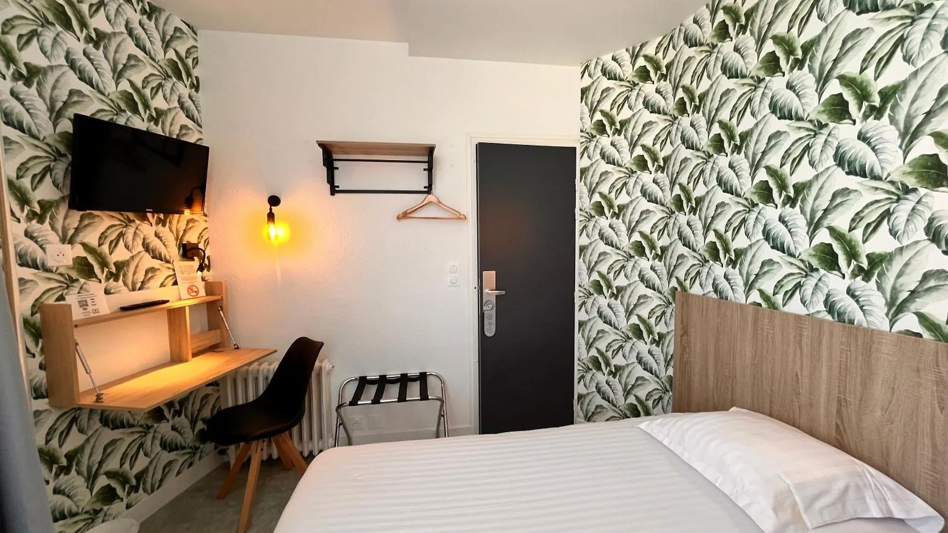 Hôtel Le Keroman Lorient 2*,